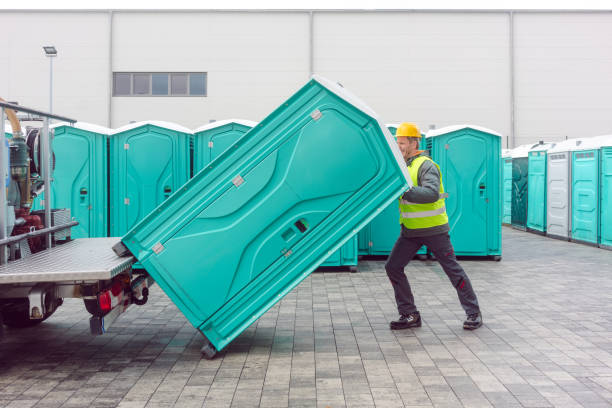 Best Porta potty delivery and setup  in Covington, KY